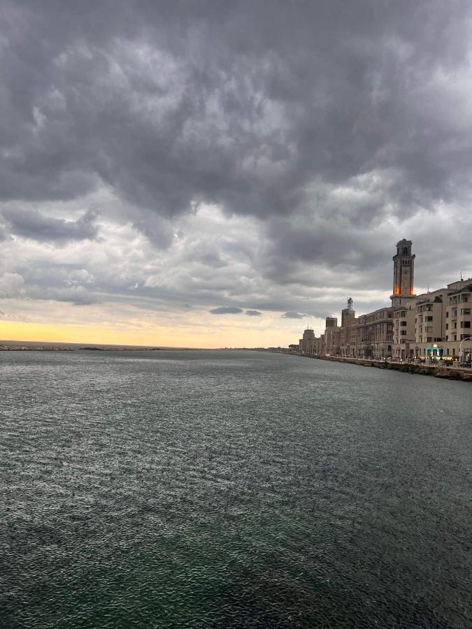 La Perla Di Bari - Private Parking Apartment Luaran gambar